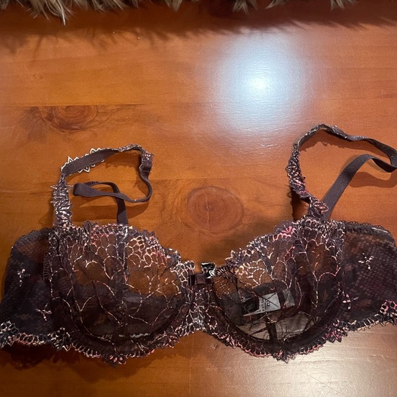 Chantelle ICONE unlined embroidered Demi bra & XL Chantelle lace detail panty. - Picture 7 of 10